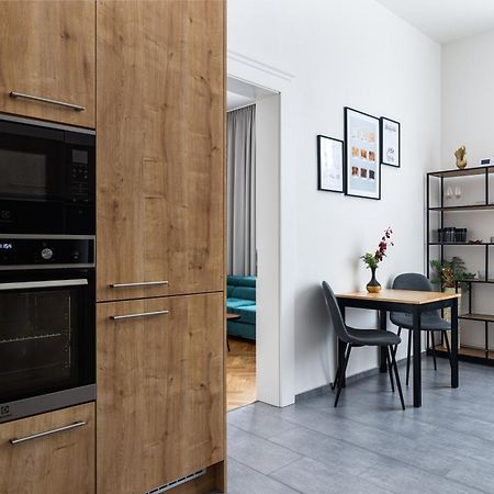 Stay2Gether City Buzz Apt - O2 Arena - Sleeps 6 Prag Eksteriør billede