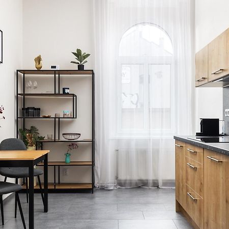 Stay2Gether City Buzz Apt - O2 Arena - Sleeps 6 Prag Eksteriør billede